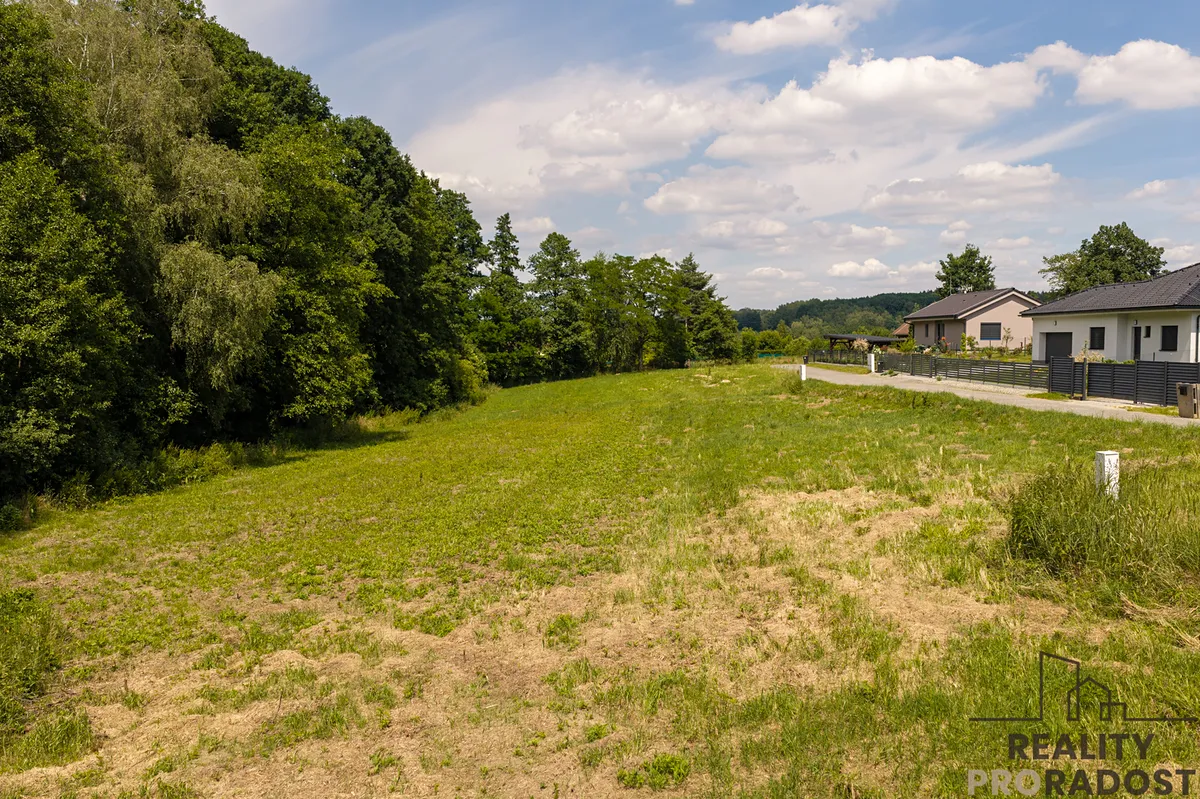 Prodej stavebního pozemku 2309 m²